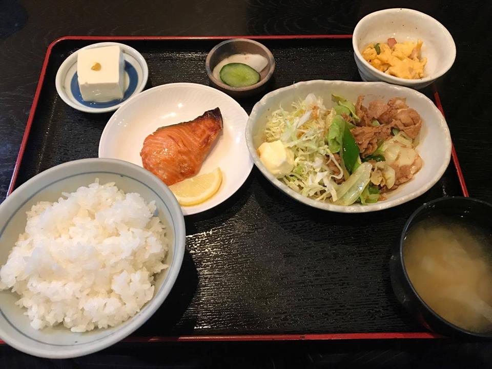 サラリーマンの味方 ご飯とおかずをガッツリいきたい いいじ金沢