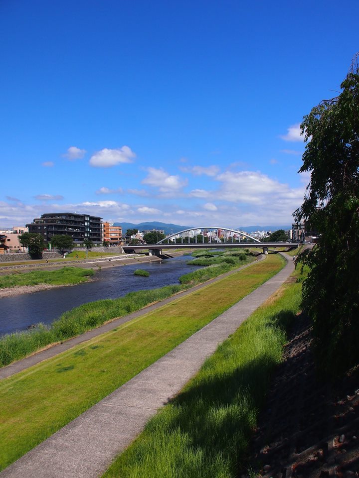 新御影橋から眺める御影大橋 ｜ いいじ金沢