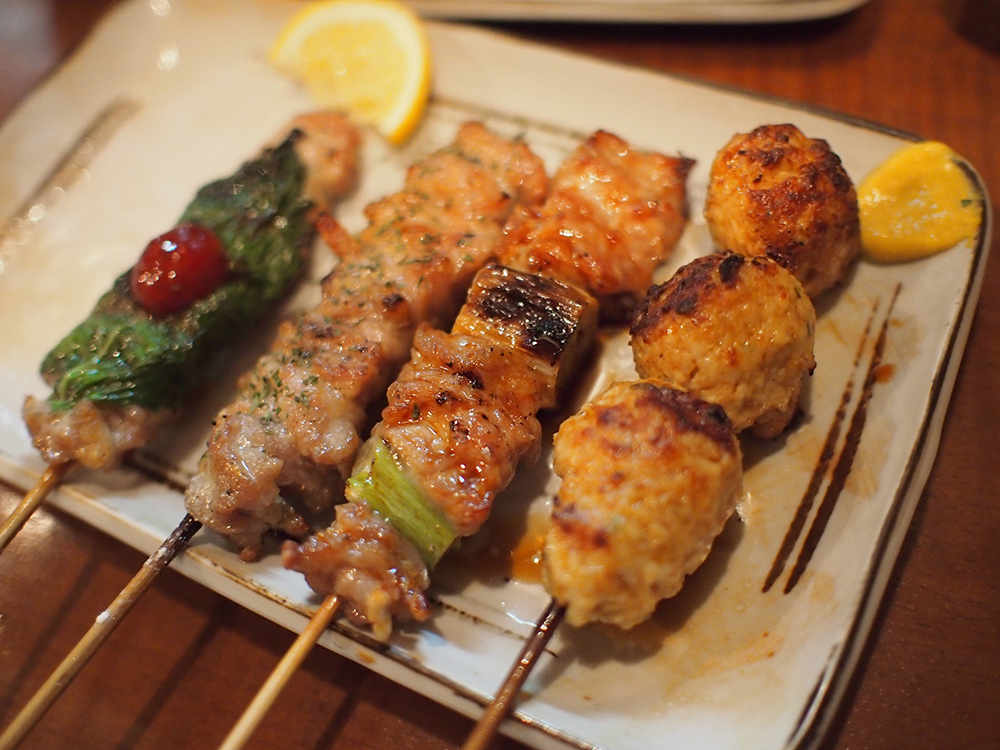 焼き鳥 超気持ちいい接客が串をさらに美味くする 笑吉 いいじ金沢