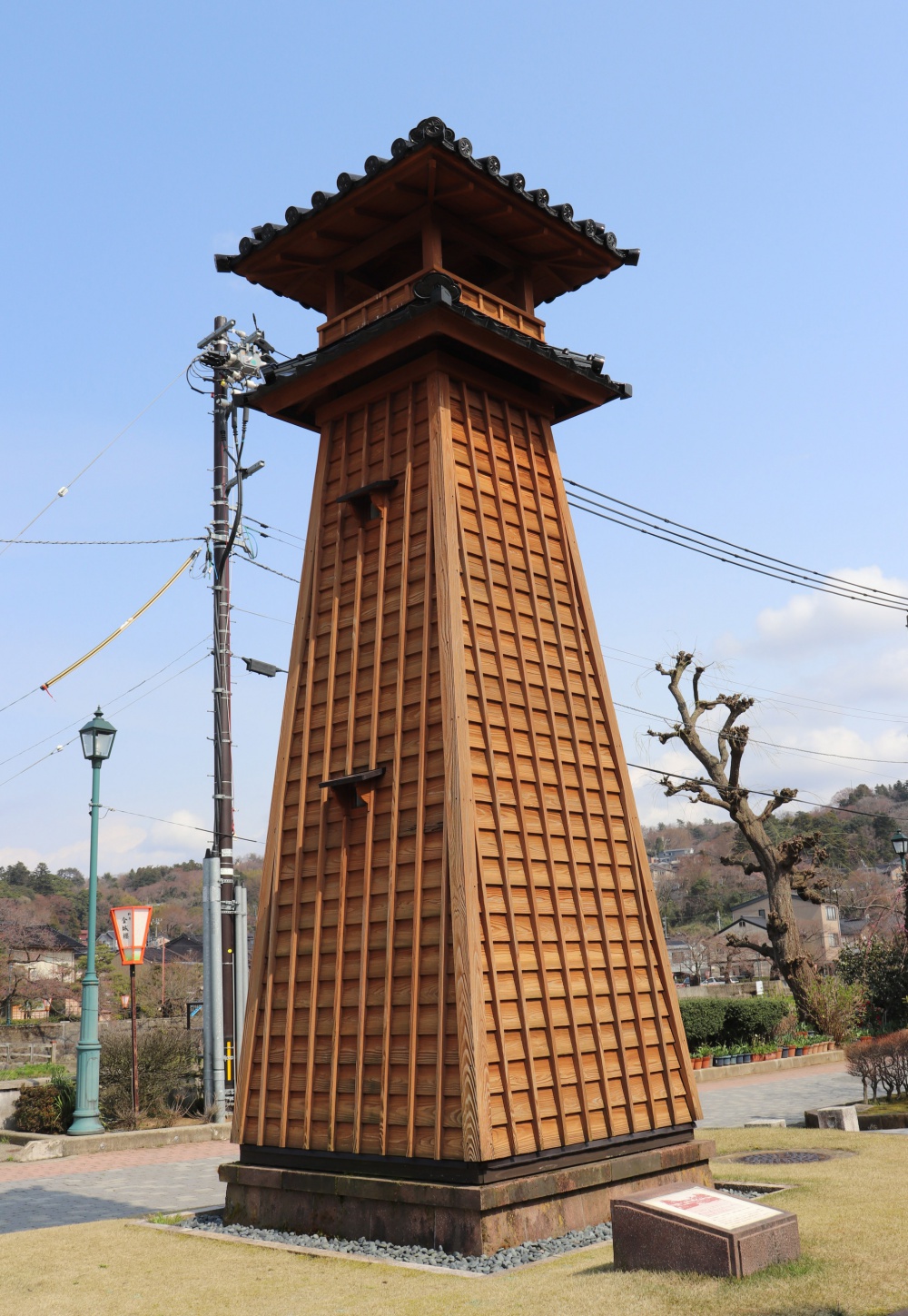 まちネタ 昔の 火の見櫓 が絵になる橋のたもと いいじ金沢
