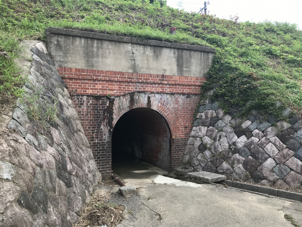 まちネタ 110年前の駅舎とレンガのトンネルがレトロ Irいしかわ倶利伽羅駅 いいじ金沢
