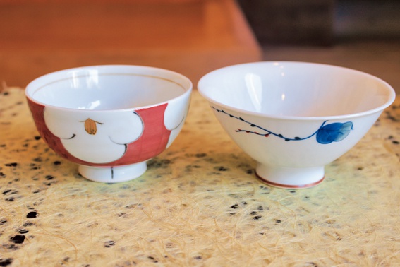 「鶴山茶陶器店」センスのいいデザインの茶碗