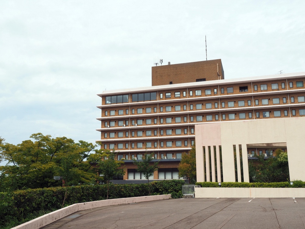「金沢国際ホテル」外観