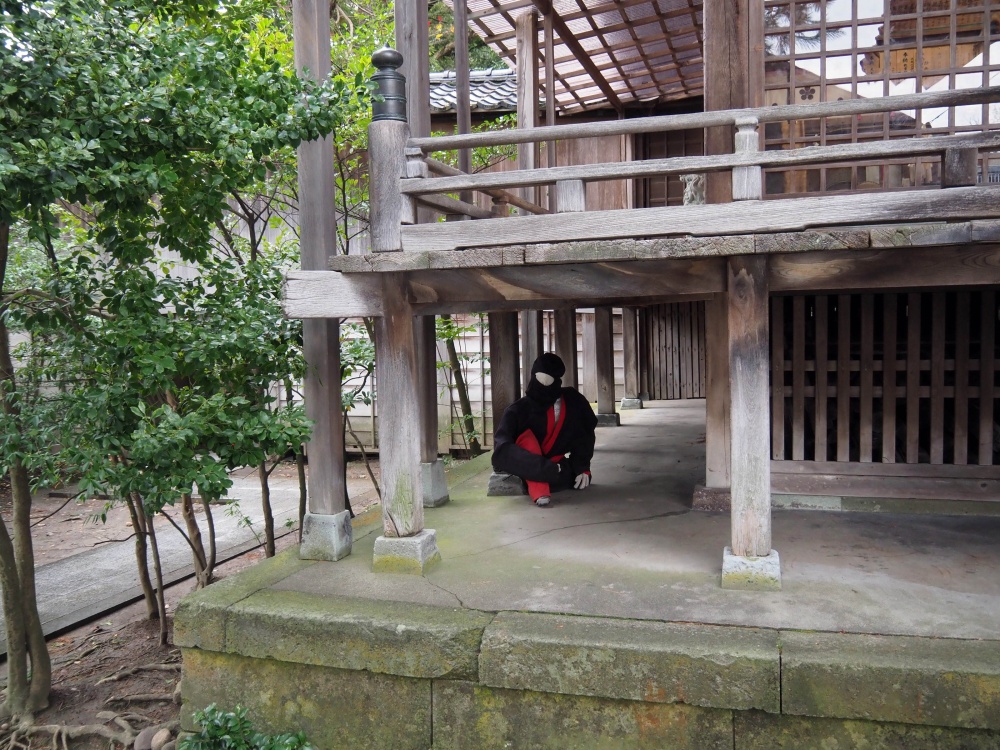 宇多須神社の忍者