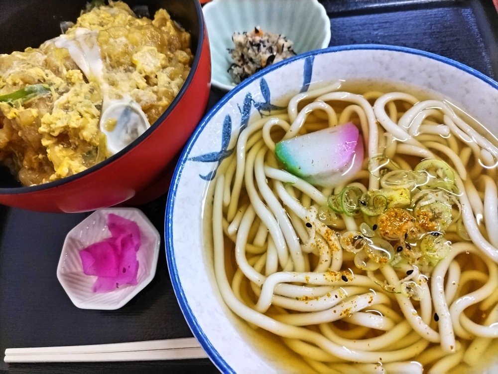 アピタ金沢「麺房廣見」の満腹セット